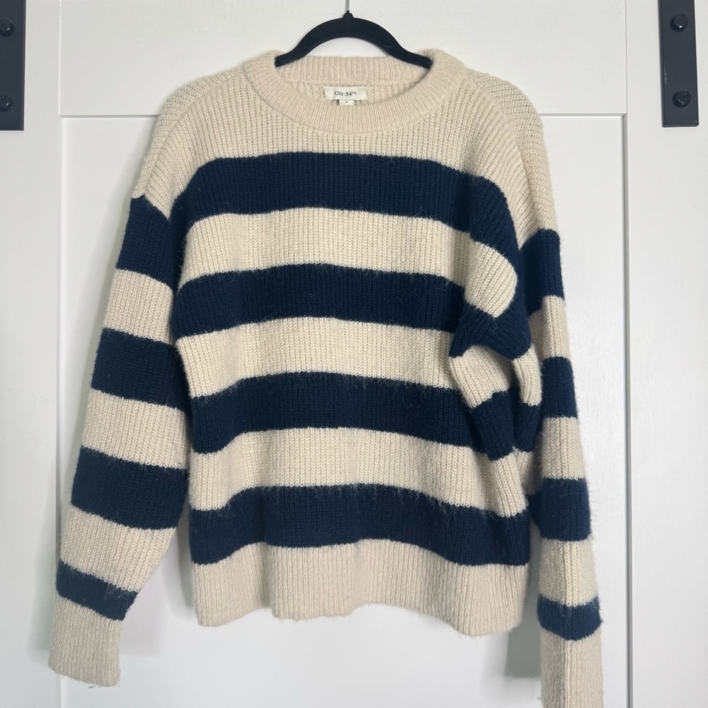 On 34th blue striped chunky sweater - Picture 4 of 10